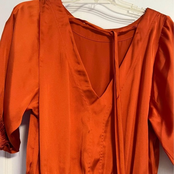 Beautiful Michael Kors Party dress that hits above the knee. - Picture 3 of 5